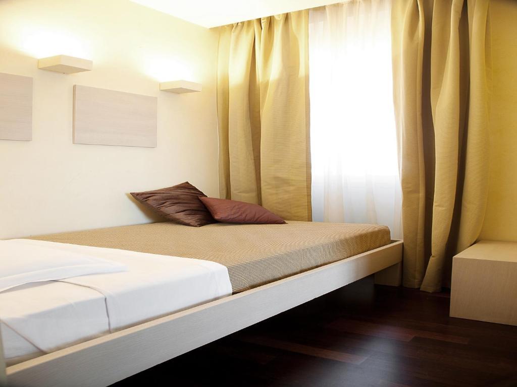 City Hotel Варезе Экстерьер фото