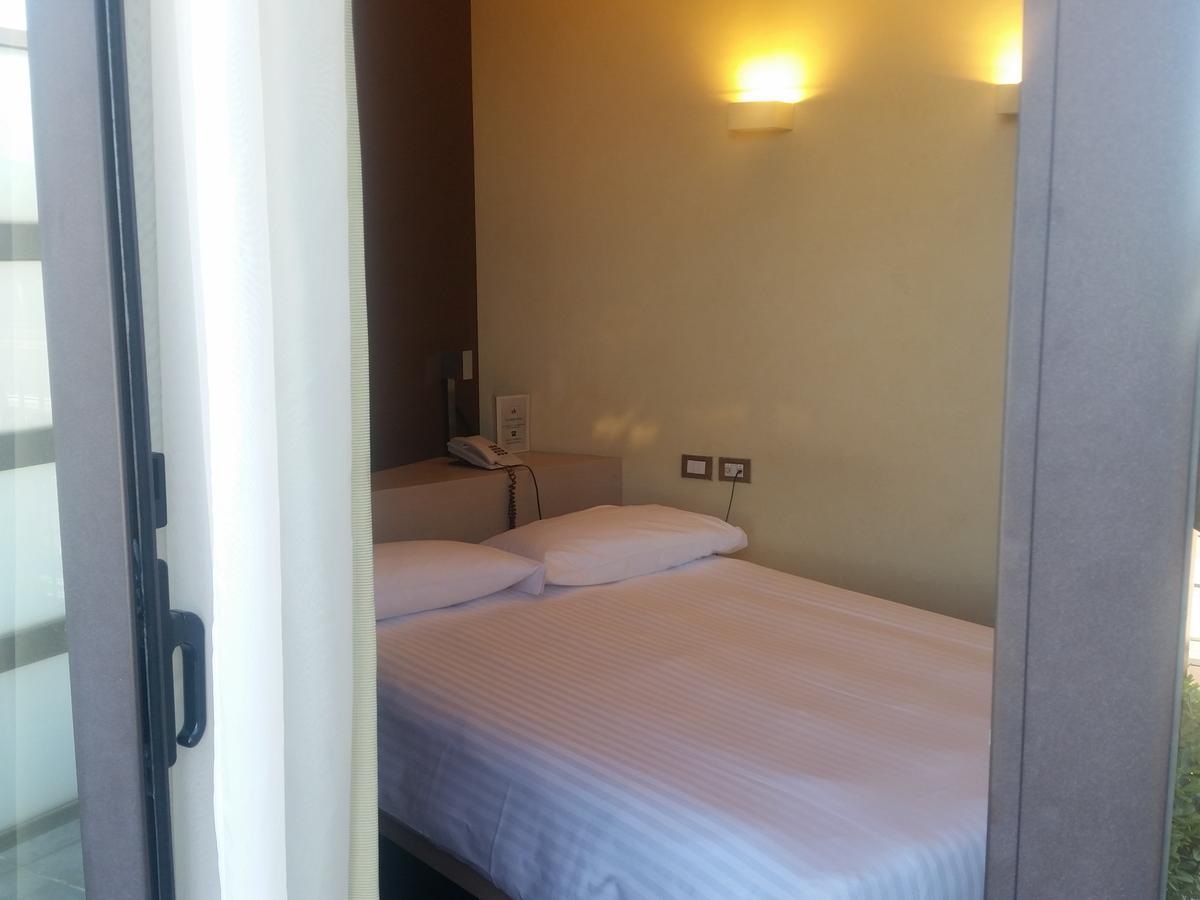 City Hotel Варезе Экстерьер фото