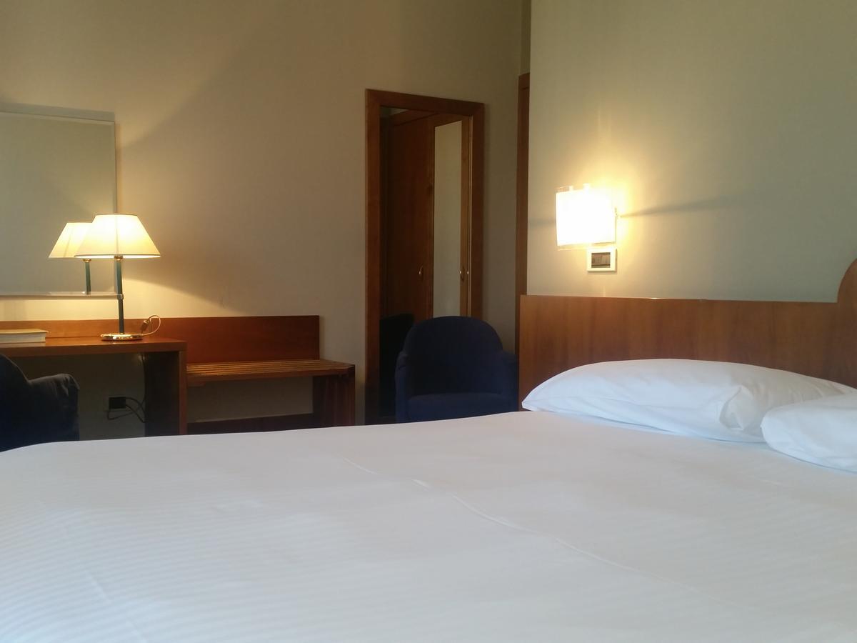 City Hotel Варезе Экстерьер фото
