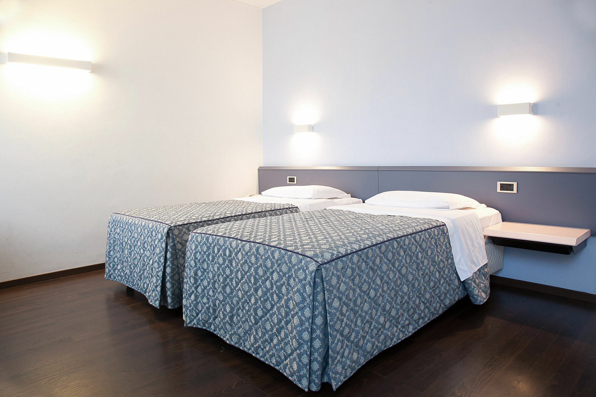 City Hotel Варезе Экстерьер фото