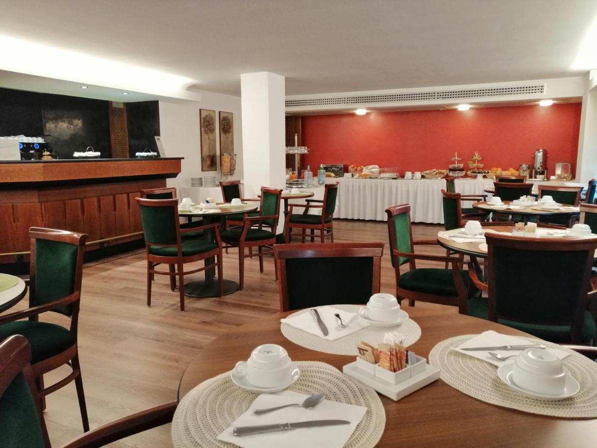 City Hotel Варезе Экстерьер фото